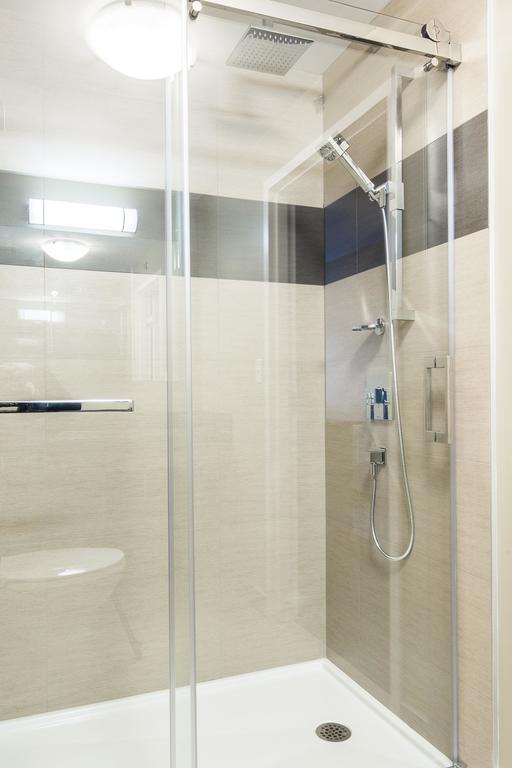 מלון Super 8 By Wyndham Mont Laurier מראה חיצוני תמונה