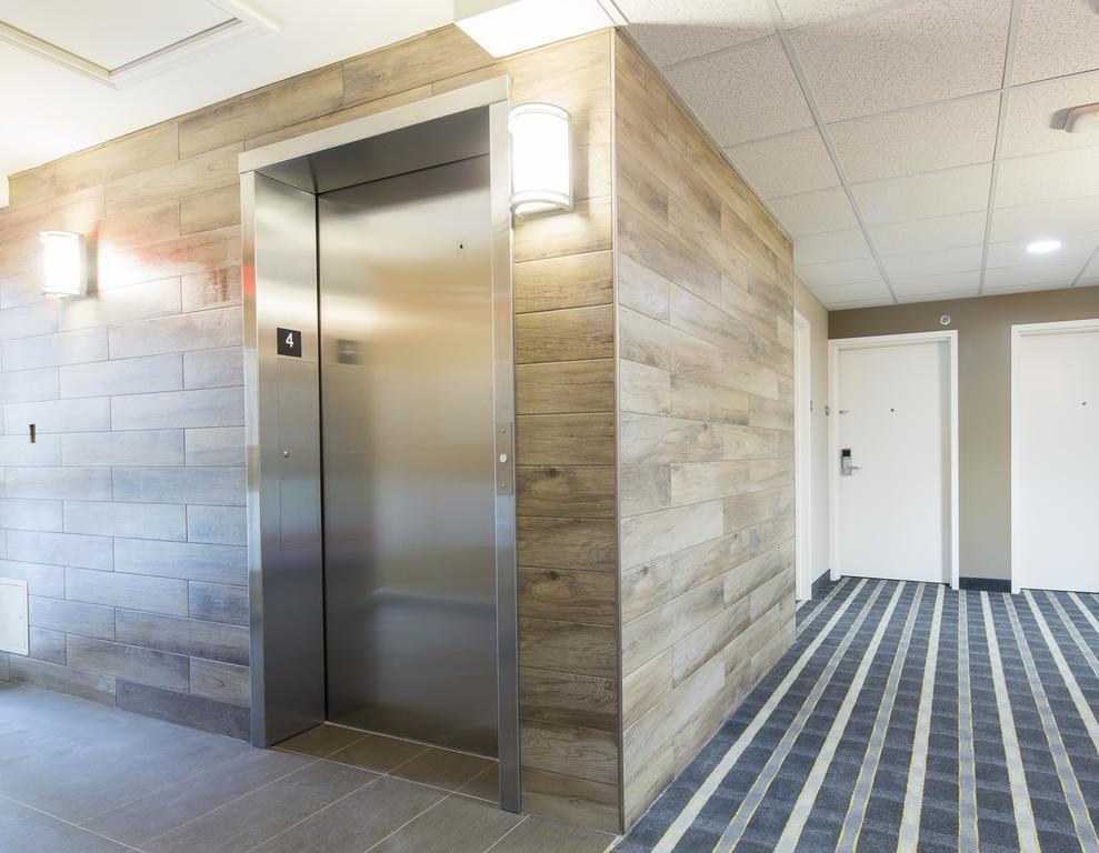 מלון Super 8 By Wyndham Mont Laurier מראה חיצוני תמונה